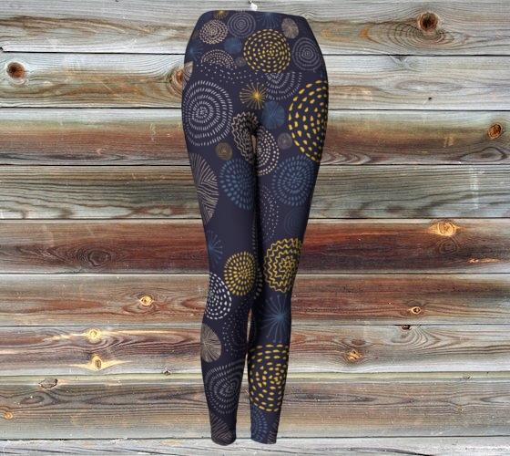 Victoria Day Yoga Leggings