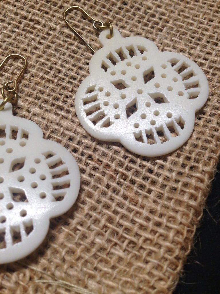 Cream Lace Earrings