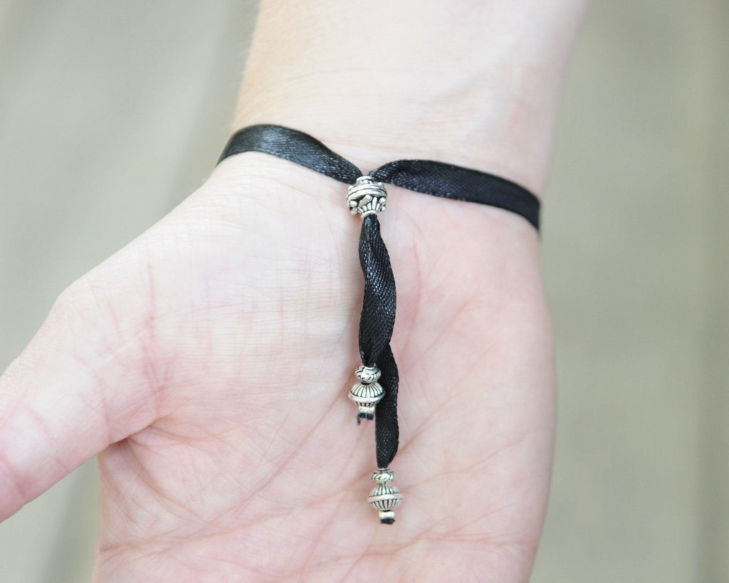 Jewellery & Fashion Accessories - Pink Ribbon Hamsa Bracelet
